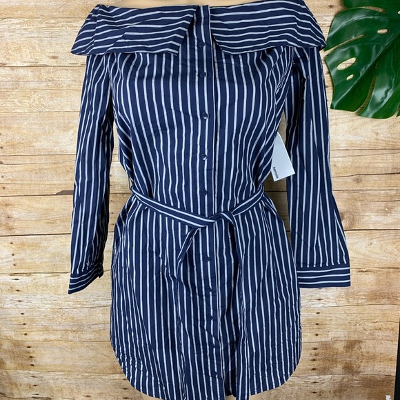 NWT Kensie | Navy Striped Oxford Of the Shoulder - Picture 7 of 7